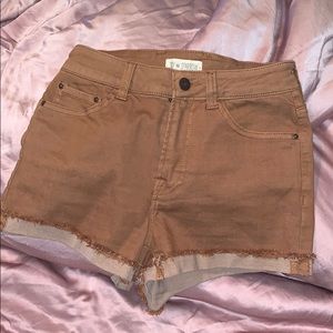 Cute khaki/brown shorts